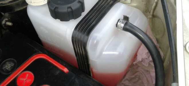 Расширительный бачок ВАЗ 2114: неисправности и замена