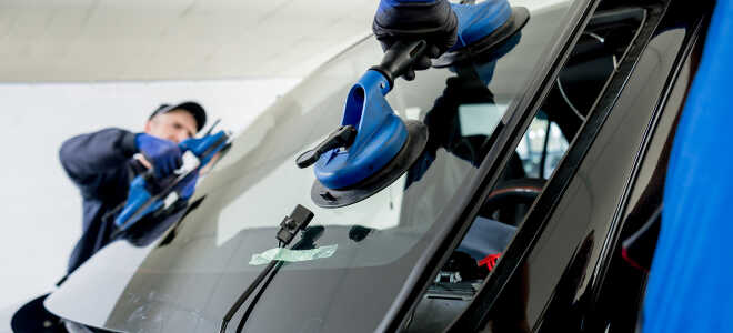 Адекватная подготовка к замене лобового стекла в автомобиле