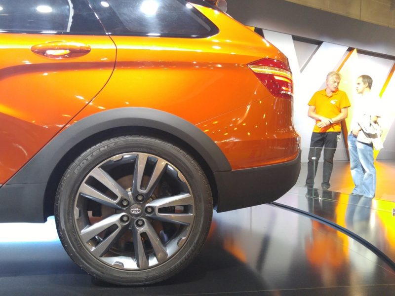 Кросс-универсал Lada Vesta: интерьер