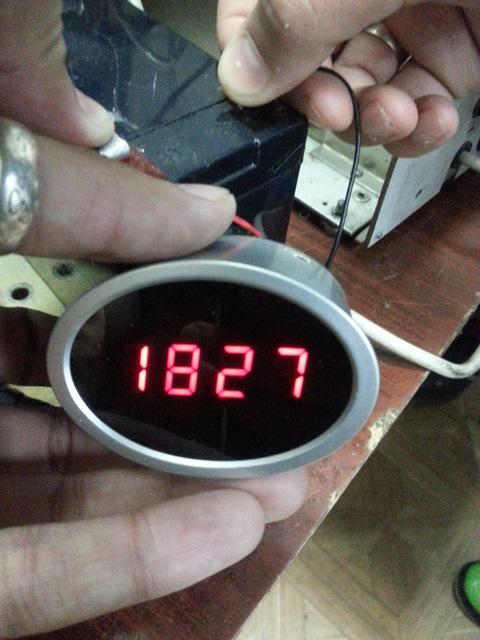 Вольтметр в приору вместо часов