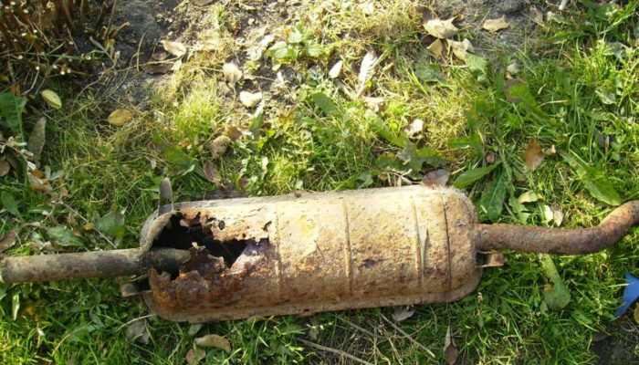 Дырявый глушитель ВАЗ 2109