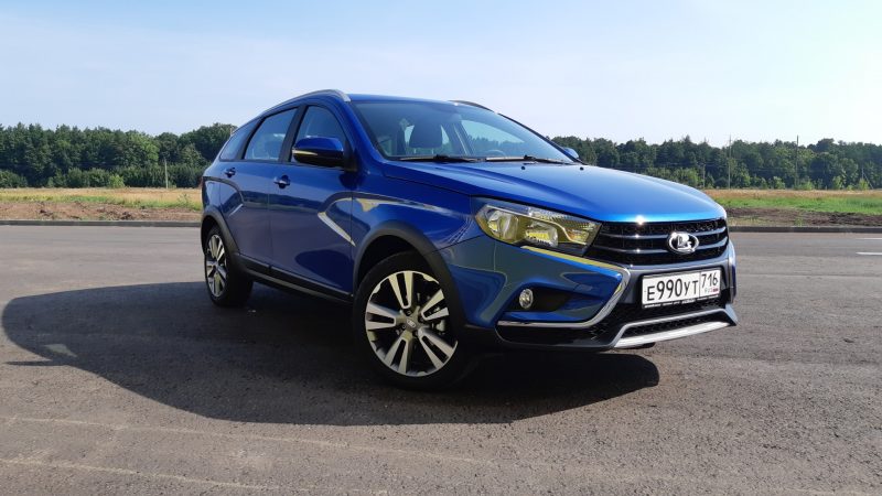Кросс-универсал Lada Vesta: интерьер