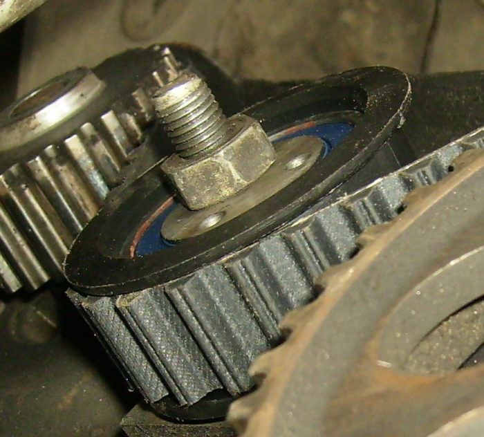 Натяжной ролик