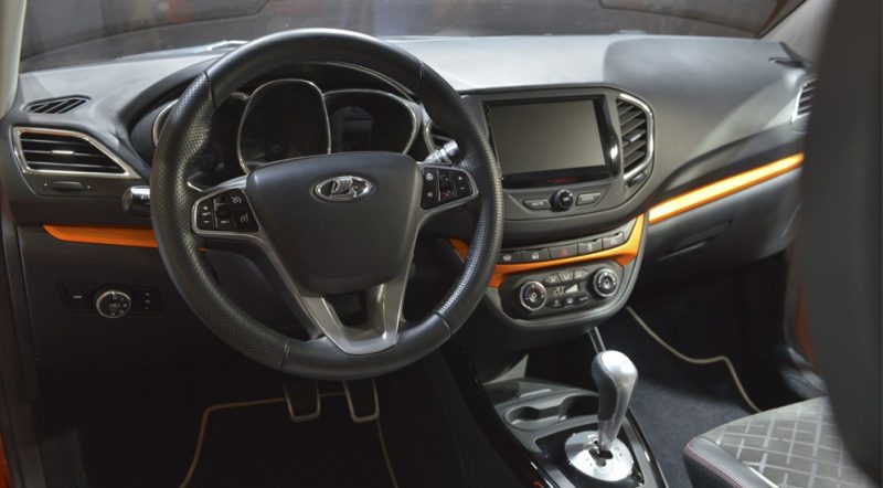 Кросс-универсал Lada Vesta: интерьер