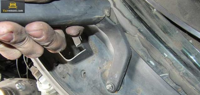 Теперь рычаг можно полностью снять